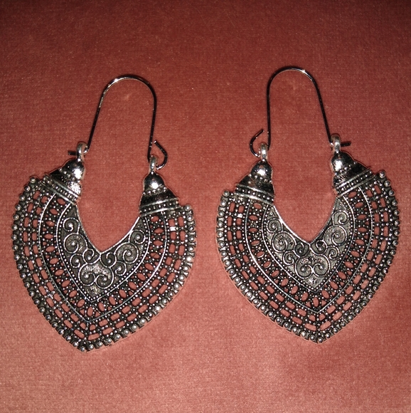 Big Filigree Heart Hoop Earrings Silver Bohemian Tribal Indie Boho Huggie Hoops - Picture 7 of 8